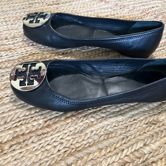 TORY BURCH WOMEN'S BLACK LEATHER LOGO BALLET FLATS SHOES 9 - Picture 5 of 11